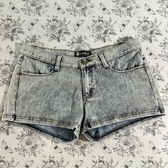 🥳 4 for $20 Sale!! 🥳 Discovery Jean Shorts, Juniors Size Medium - Picture 1 of 4